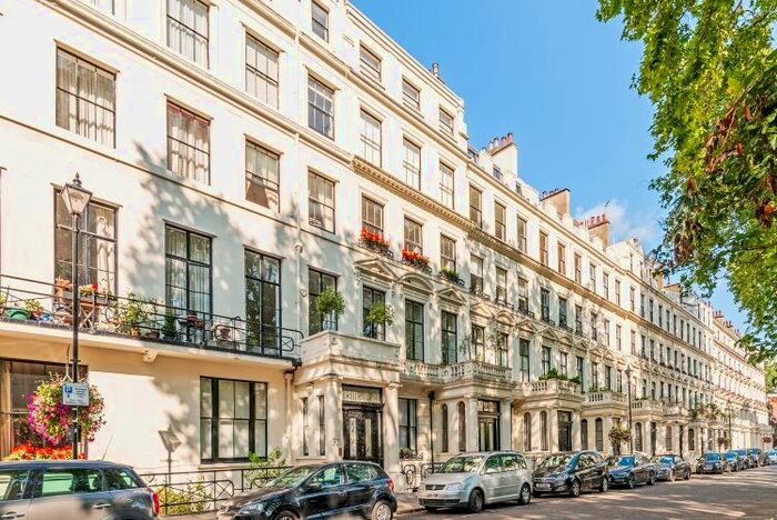 3 Bedroom Flat To Rent In Cleveland Square, London, W2