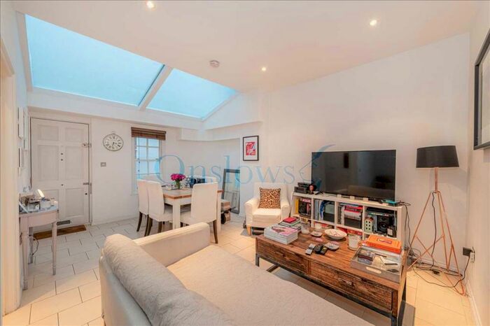 1 Bedroom Mews To Rent In Fulham Road, London, SW10