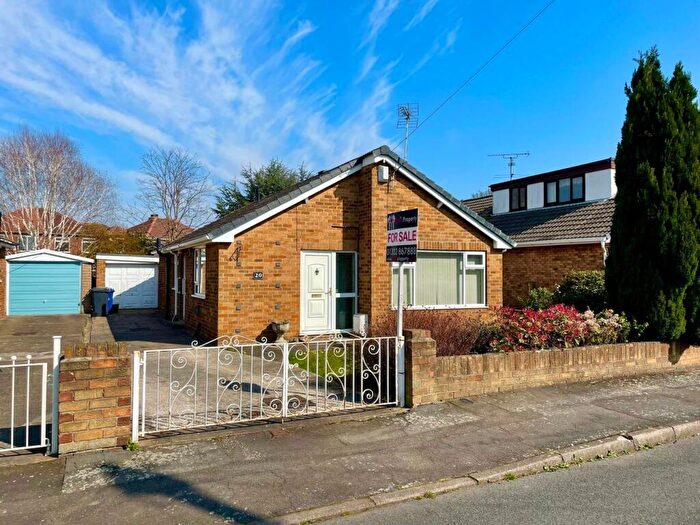2 Bedroom Detached Bungalow For Sale In Ivanhoe Close, Doncaster, DN5