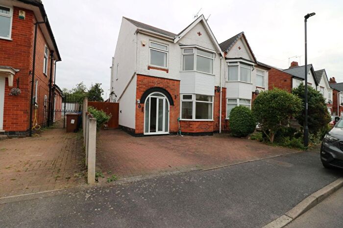 3 Bedroom Semi-Detached House To Rent In Hayes Avenue, Derby, DE23