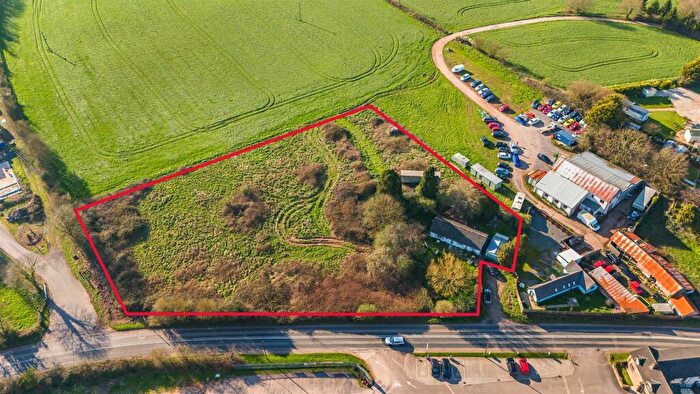 2 Bedroom Bungalow For Sale In Five Bridges, Cullompton, EX15