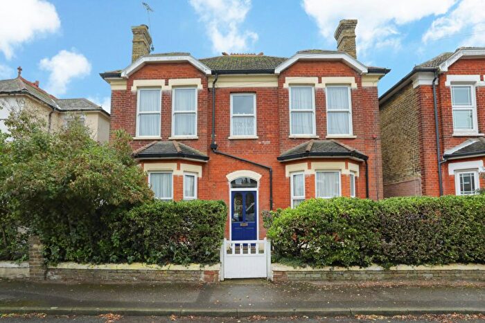 4 Bedroom Detached House For Sale In Percy Road, Broadstairs, Kent, CT10