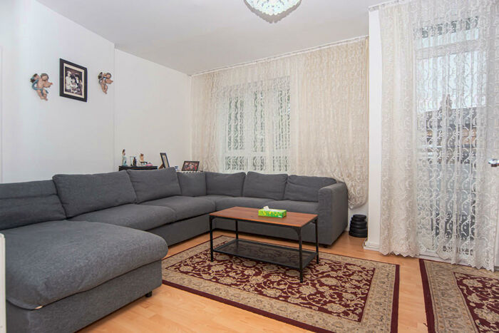 2 Bedroom Maisonette To Rent In Lauriston Road, London, E9