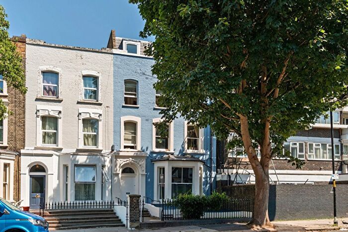 3 Bedroom Flat For Sale In Vicarage Grove, London, SE5