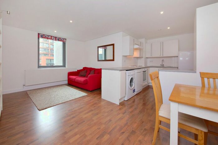 1 Bedroom Flat To Rent In Harbet Road, London, W2