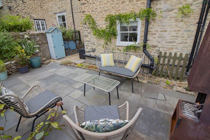 1 Bedroom Flat To Rent In North Parade, Frome, BA11