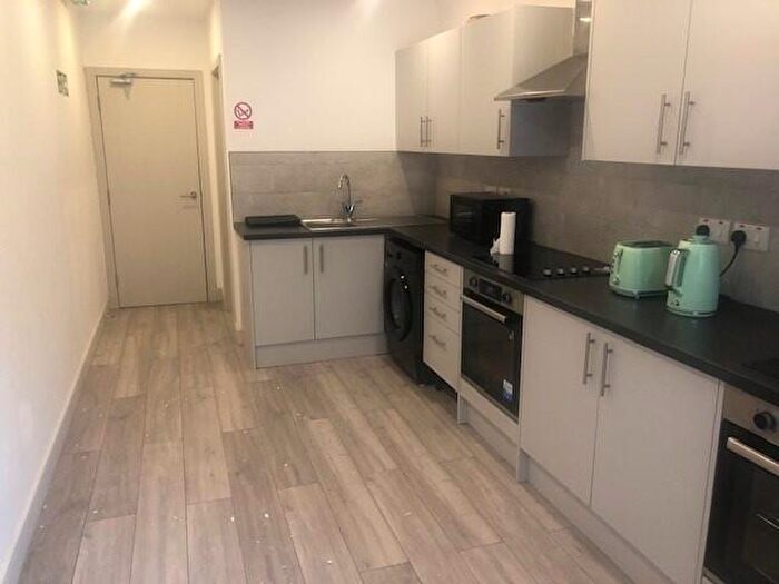 Apartment To Rent In Sutton High Street, SM1