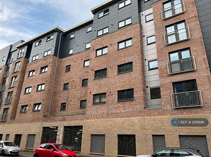 2 Bedroom Flat To Rent In Barrland Street, Glasgow, G41
