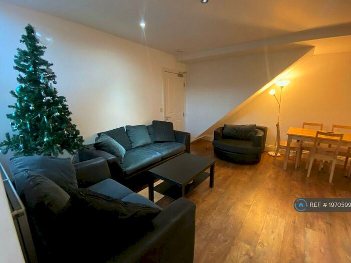 6 Bedroom Maisonette To Rent In Forsyth Road, West Jesmond, NE2
