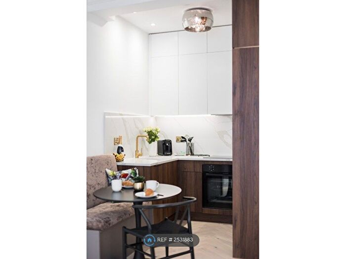 1 Bedroom Flat To Rent In Tanner Row, York, YO1
