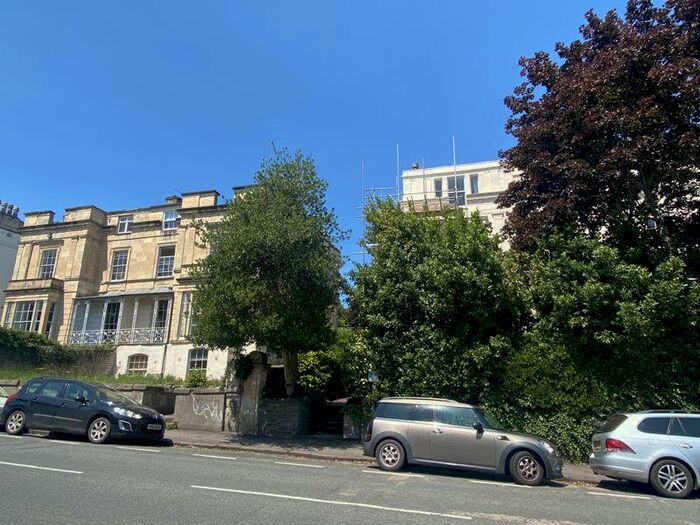 3 Bedroom Apartment To Rent In Cotham Road, Cotham, BS6