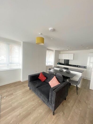 3 Bedroom Flat To Rent In Viscount House, Regency Heights, NW10