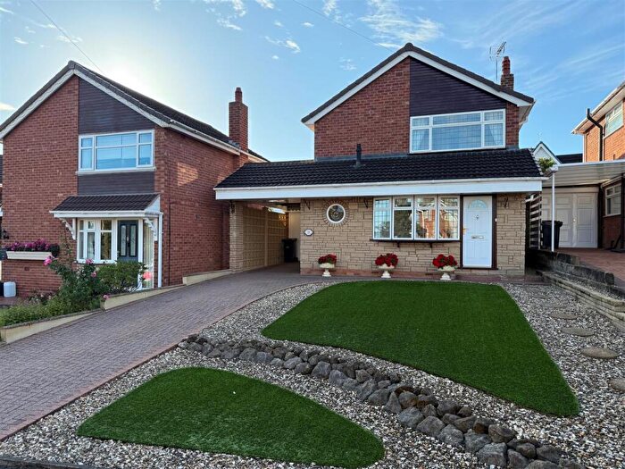3 Bedroom Detached House For Sale In Prestwick Road, Kingswinford, DY6