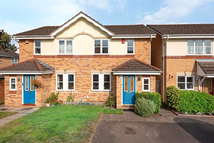 3 Bedroom Semi-Detached House For Sale In Clarendon Gate, Ottershaw, Chertsey, KT16