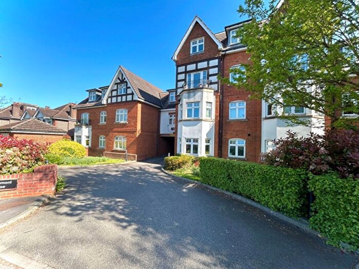 1 Bedroom Flat To Rent In Charlemont House, Ewell, KT17