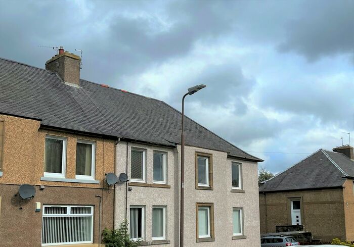 3 Bedroom Flat To Rent In Calder Road, Livingston, EH54
