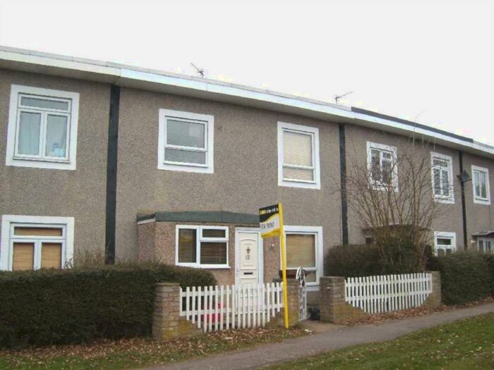 4 Bedroom House To Rent In Garden Avenue, Hatfield, AL10