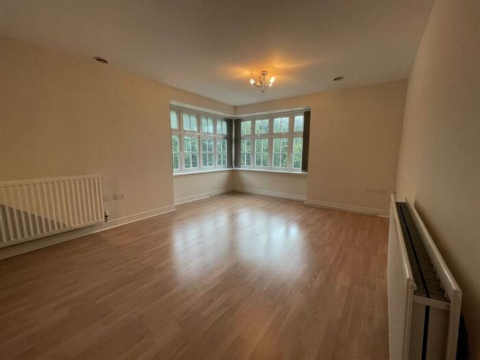 2 Bedroom Flat To Rent In Long Down Avenue, Bristol, BS16
