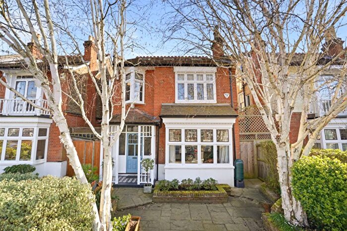 5 Bedroom Detached House For Sale In King Edwards Grove, Teddington, TW11