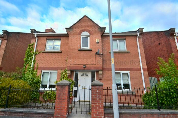 4 Bedroom Detached House To Rent In Rolls Crescent, Hulme, Manchester. ., M15