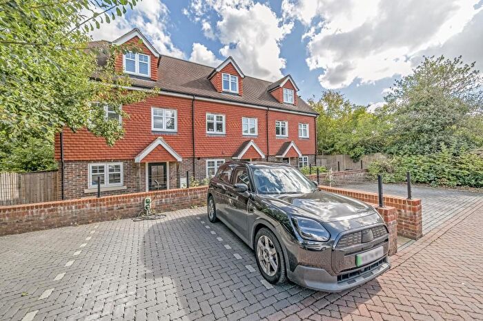 4 Bedroom End Of Terrace House For Sale In Bagshot, Surrey, GU19