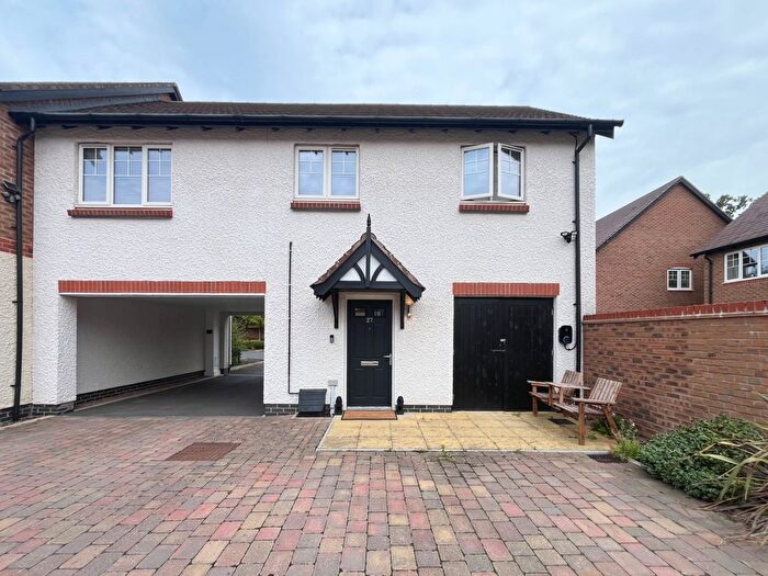 2 Bedroom Flat To Rent In Meer Stones Road, Balsall Common, Coventry, West Midlands, CV7