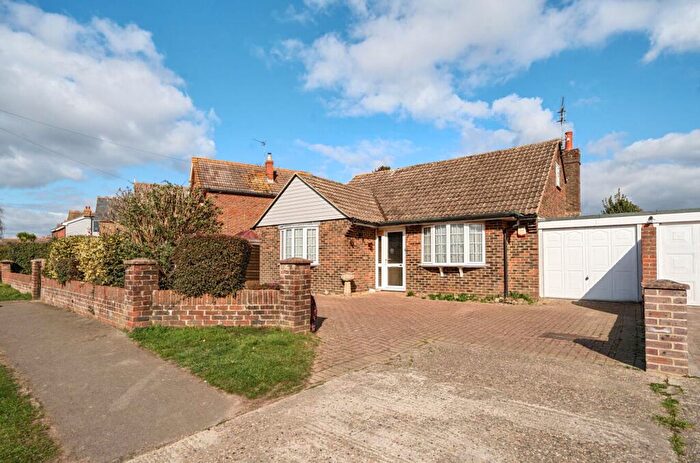 3 Bedroom Chalet For Sale In Stein Road, Emsworth, PO10