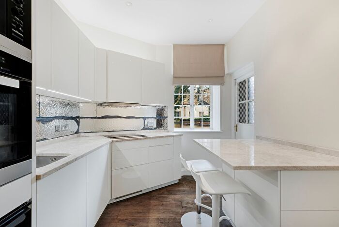 2 Bedroom Flat To Rent In Eresby House, Rutland Gate, Knightsbridge, London, United Kingdom, SW7