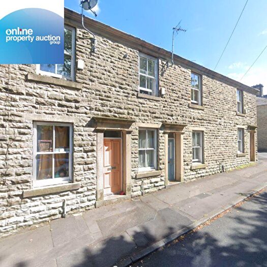 1 Bedroom Terraced House For Sale In Entwistle Street, Darwen, Lancashire, BB3