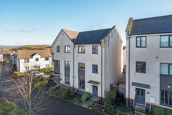 4 Bedroom Semi-Detached House For Sale In Buttercup Way, Newton Abbot, TQ12
