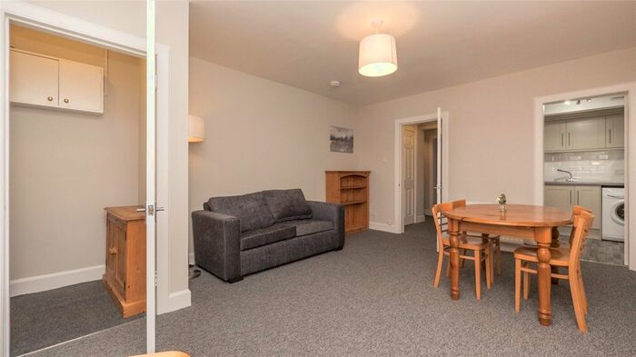 2 Bedroom Flat To Rent In Cumberland Street, Edinburgh, EH3