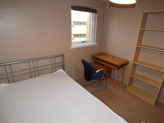 2 Bedroom Flat To Rent In A Charlotte Street, Glasgow, G1