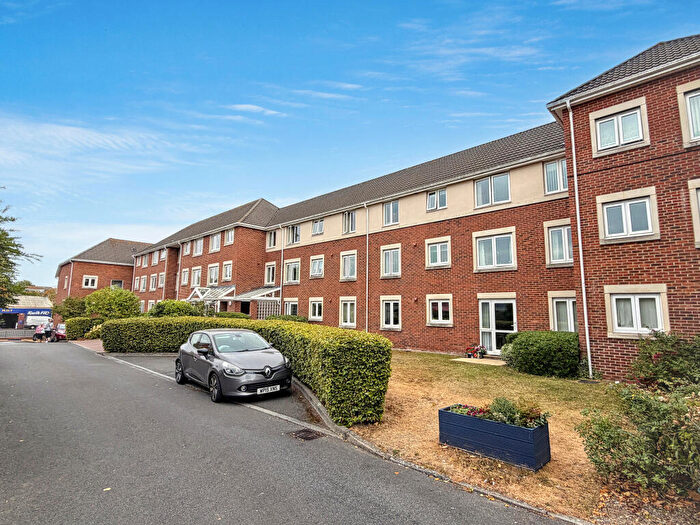 1 Bedroom Property For Sale In Bythesea Road, Trowbridge, BA14