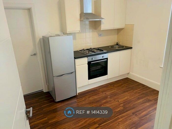 1 Bedroom Flat To Rent In High Street North, Dunstable, LU6