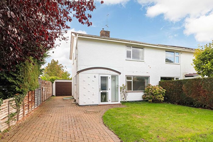 3 Bedroom Semi-detached House For Sale In Kings Grove, Barton, CB23