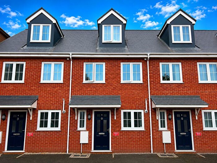 3 Bedroom Terraced House For Sale In Paragon Place, Bridgwater, TA6