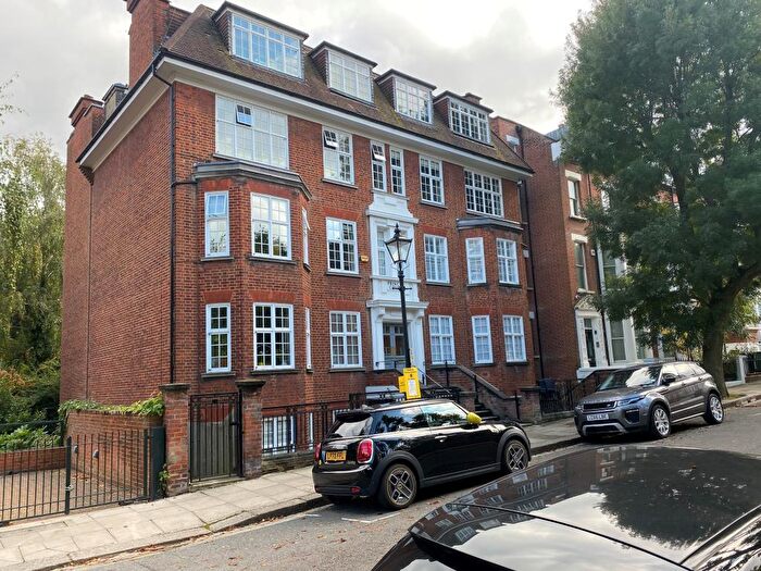 Apartment To Rent In Pilgrims Lane, Hampstead, NW3