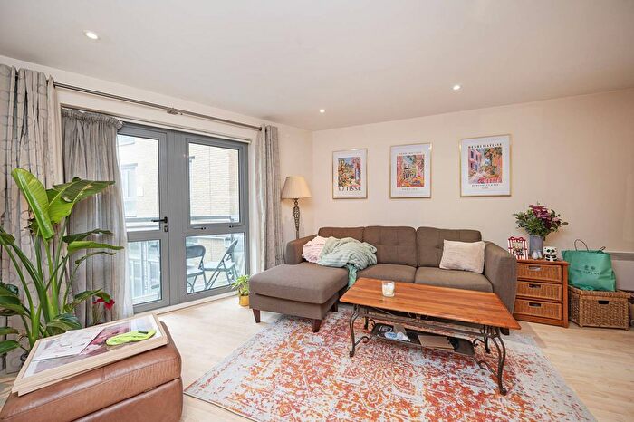2 Bedroom Flat For Sale In Hoxton Square, Hoxton, London, N1