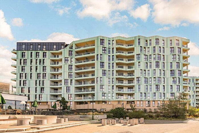 3 Bedroom Flat To Rent In Telegraph Avenue, Greenwich, SE10