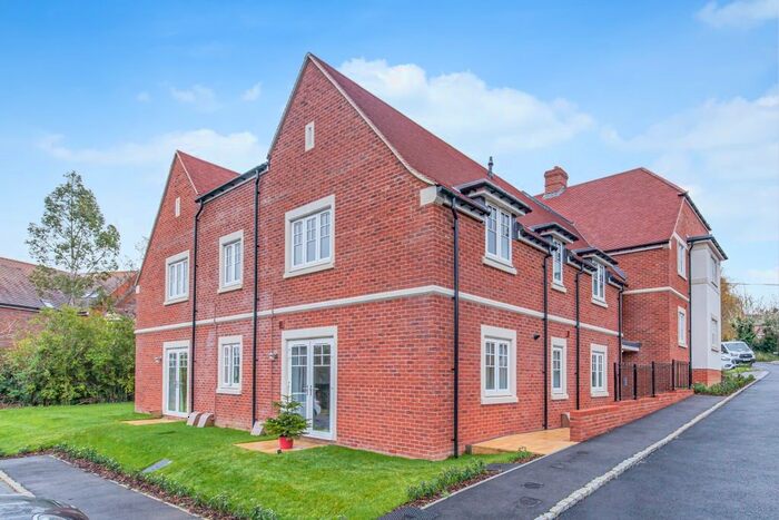 2 Bedroom Flat To Rent In Cumnor Hill, Oxford, OX2