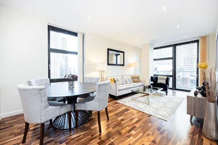 2 Bedroom Apartment To Rent In Discovery Dock, South Quay, E14