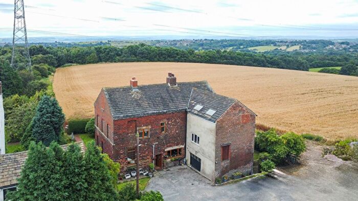 3 Bedroom Semi-Detached House For Sale In Field Head Lane, Birstall, WF17