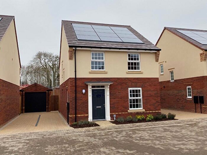 4 Bedroom Detached House To Rent In Gaia Drive, Fairfields, Milton Keynes, MK11
