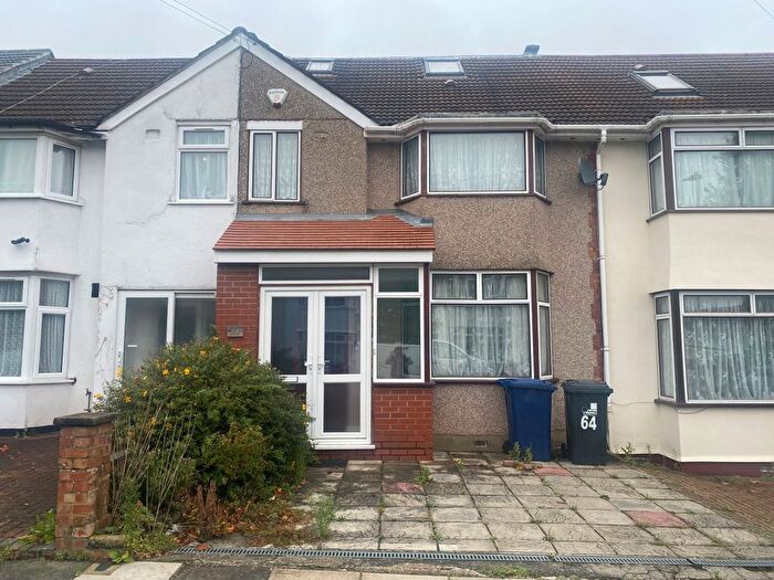 4 Bedroom Terraced House For Sale In Avon Road, Greenford, UB6