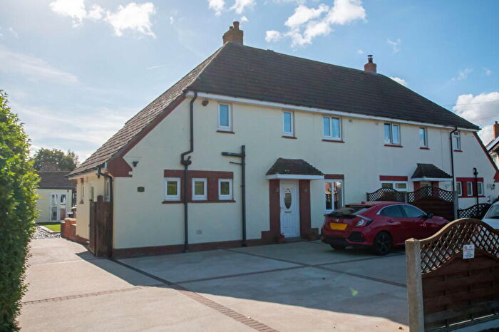 3 Bedroom Semi Detached House For Sale In Carters Garth Close, Grainthorpe, Louth, LN11