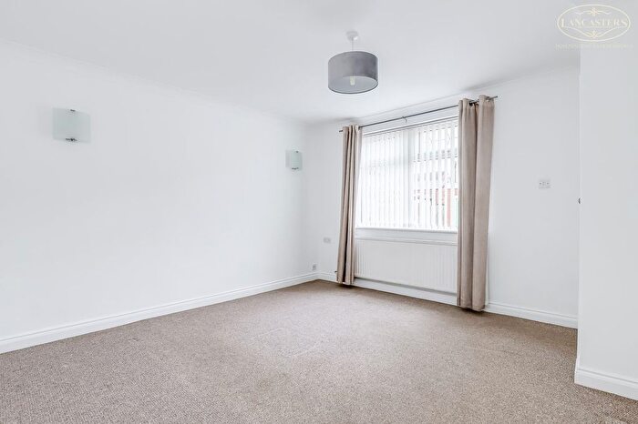 3 Bedroom Terraced House For Sale In Lindsay Street, Horwich, Bolton, BL6