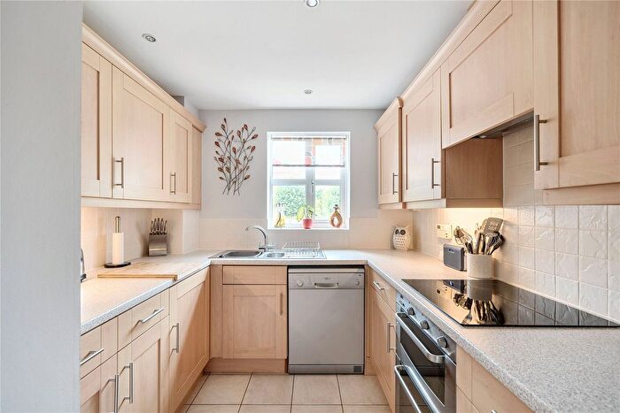 2 Bedroom Flat To Rent In Chichester House, Hillcroft Close, Lymington, SO41