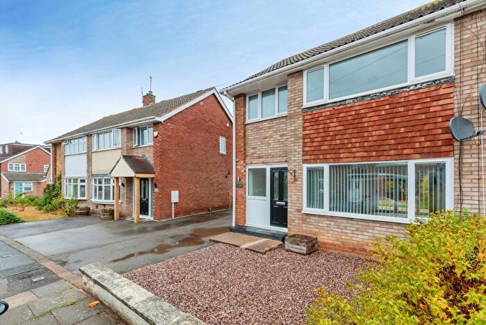 4 Bedroom Semi-Detached House For Sale In Frilsham Way, Allesley Park, Coventry, CV5