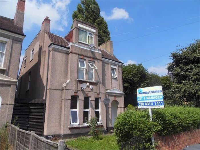 2 Bedroom Flat To Rent In Hurstbourne Road, Forest Hill, London, SE23