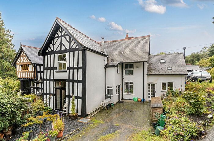 3 Bedroom End Terrace House For Sale In Penrhallt Hall, Llanidloes, Powys, SY18